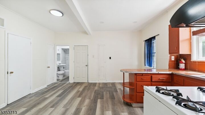Property Photo:  253 Franklin St 1  NJ 07206 