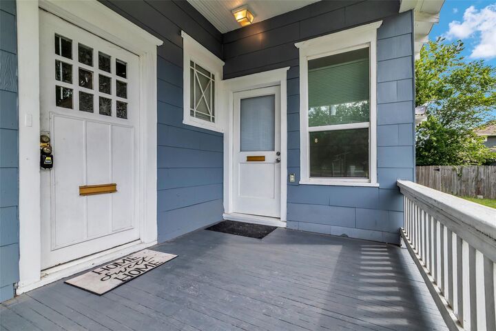 Property Photo: 4303 McKinney Street TX 77023