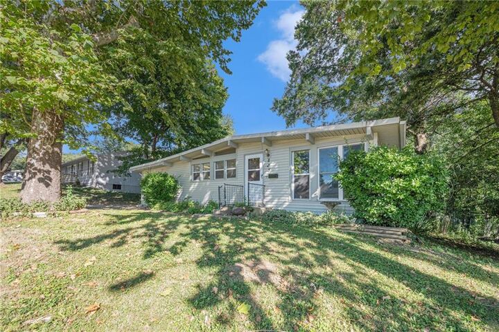 Property Photo:  823 Reed Street  MO 64068 