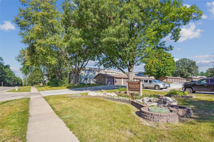 Property Photo:  4765 Woodland Avenue 4  IA 50266 