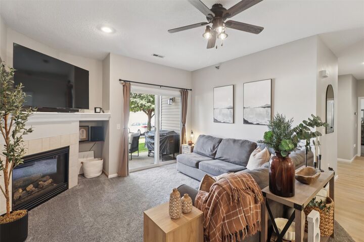 Property Photo:  1107 NE 5th Lane 5  IA 50021 