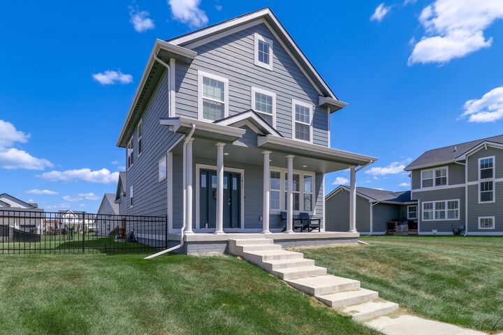 Property Photo: 1811 SW Westview Drive IA 50023