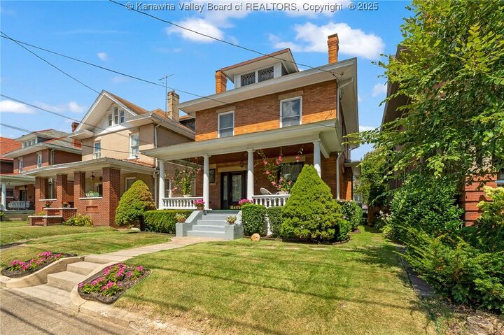 Property Photo:  1578 Quarrier Street  WV 25311