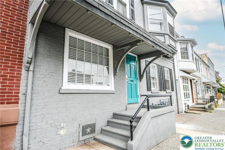 Property Photo: 459 W Linden 1-A PA 18102