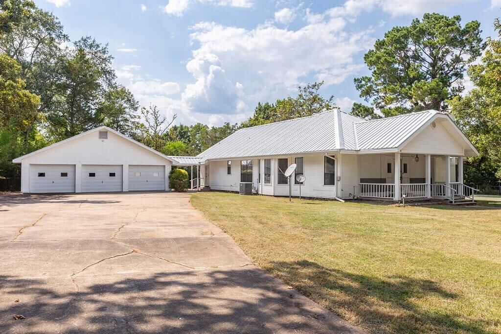 Property Photo:  5421 Fm 2251  TX 75904 