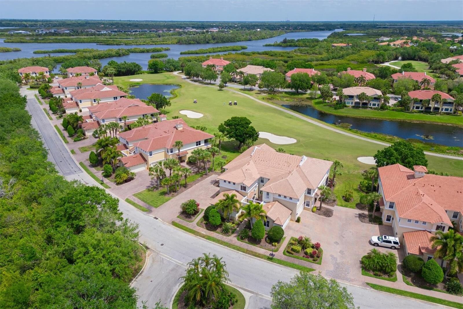 Property Photo: 9435 Discovery Terrace 202D FL 34212