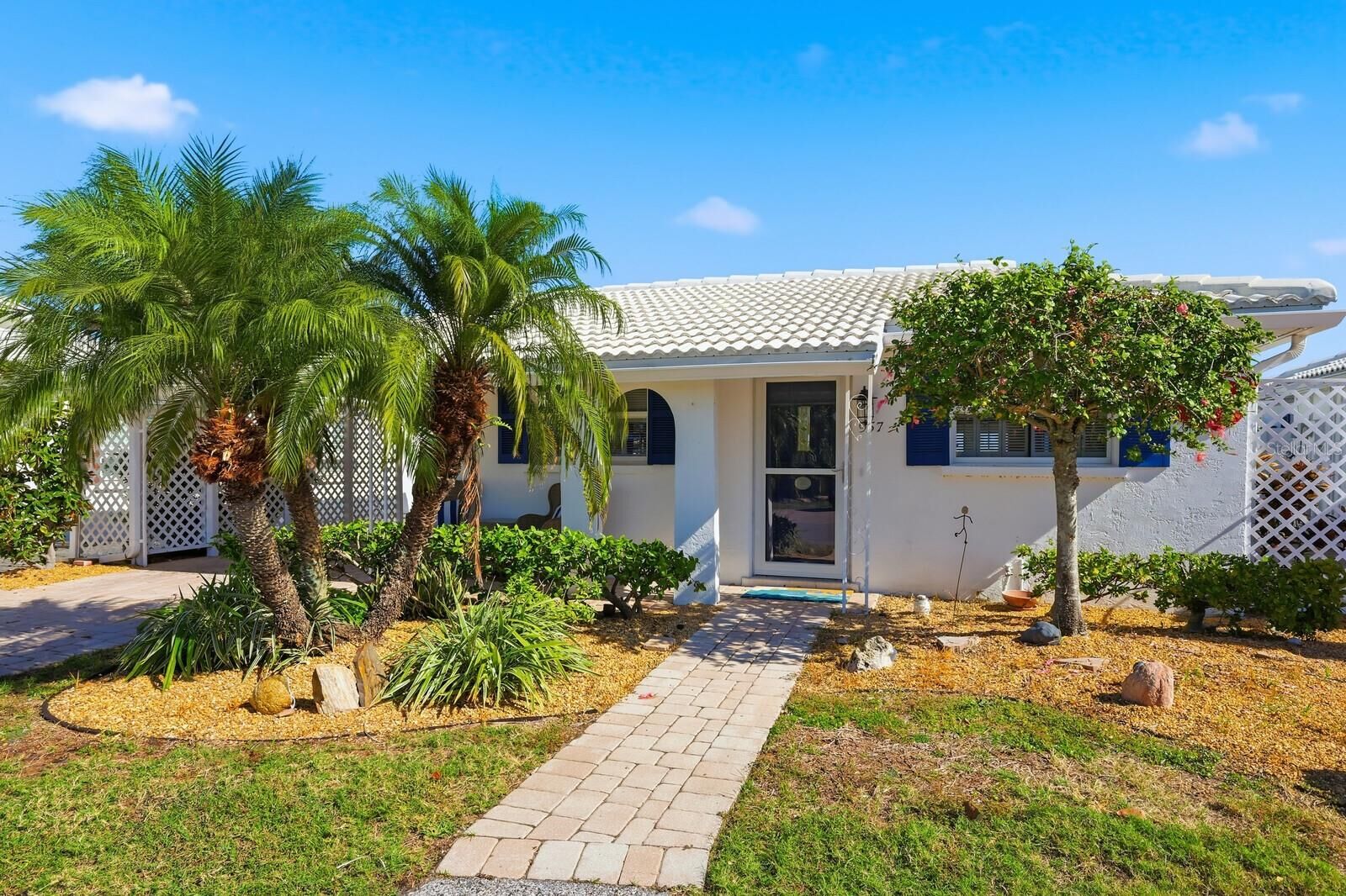 Property Photo:  957 Spanish Drive N  FL 34228 