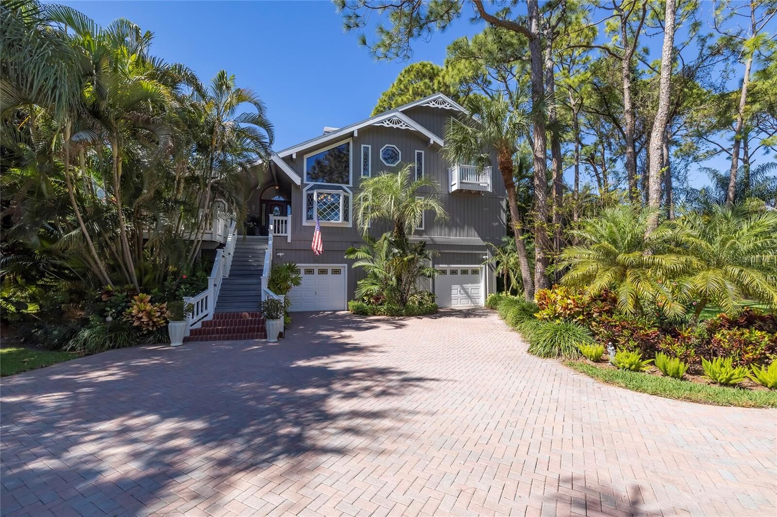 Property Photo:  761 Soundview Drive  FL 34683 