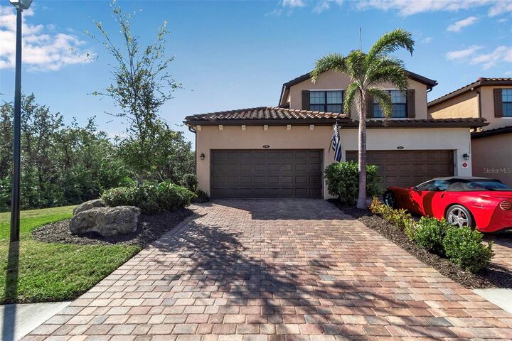 Property Photo: 12550 Ghiberti Circle 101 FL 34293