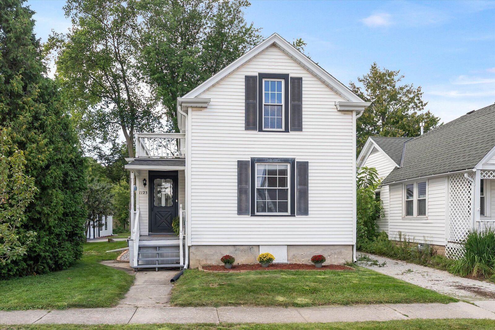 Property Photo: 1123 12th Ave WI 53024
