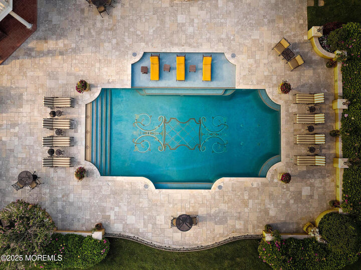 Property Photo:  18 Clay Court  NJ 07760 
