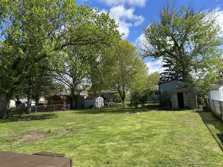 Property Photo: 200 E Vinewood Street MI 48429