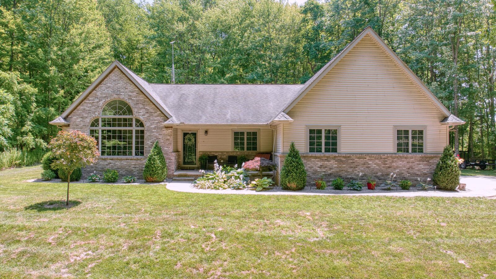 Property Photo: 8185 S Jackson Road MI 49201
