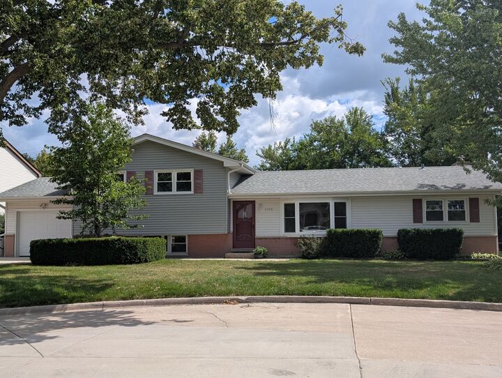 Property Photo: 1105 S Evergreen Avenue IL 60005