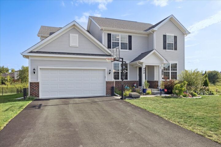 900 Treeline Drive  Algonquin IL 60102 photo