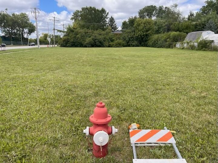 Property Photo:  617 N Wilke Road  IL 60005 