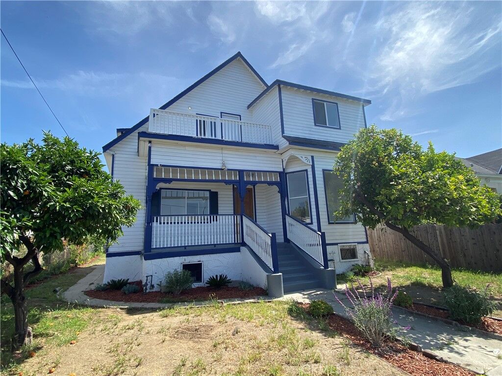 Property Photo:  1917 E 2nd Street  CA 90033 