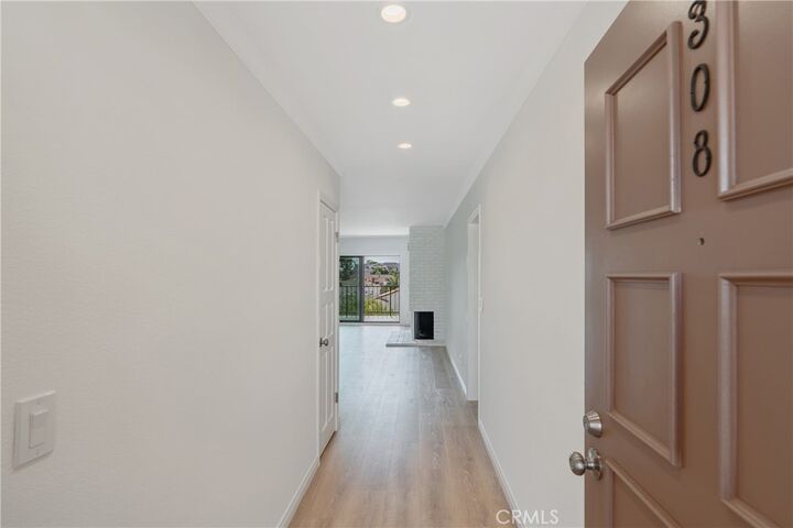 Property Photo:  900 Cedar Street 308  CA 90245 