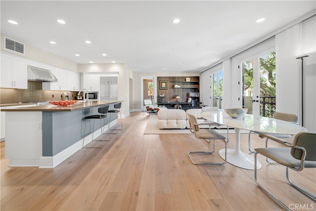 Property Photo: 23500 Park Sorrento D21 CA 91302