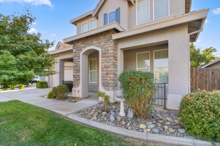 Property Photo:  8312 Cabochon Way  CA 95829 