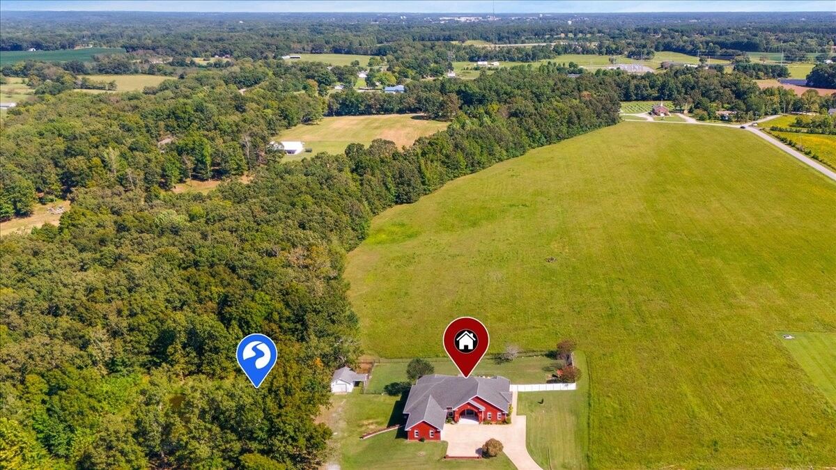 Property Photo:  140 Tyler Ct W  TN 38468 