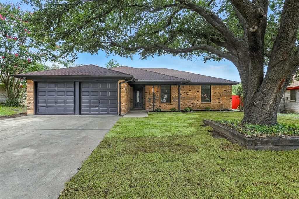 Property Photo:  7144 Misty Meadow Drive S  TX 76133