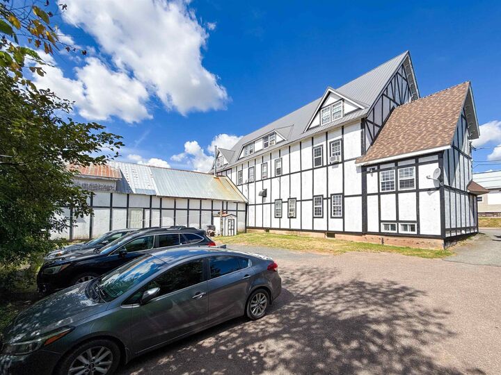 Property Photo:  16-20 School Street  PE C0A 1R0 