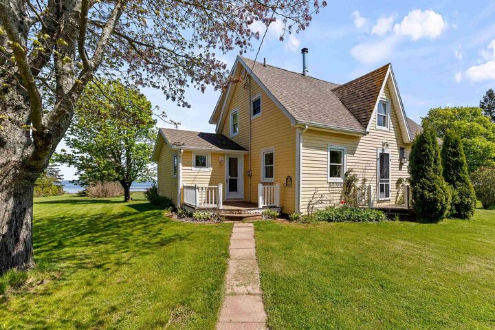 Property Photo: 922 Belmont Road PE C0B 1T0