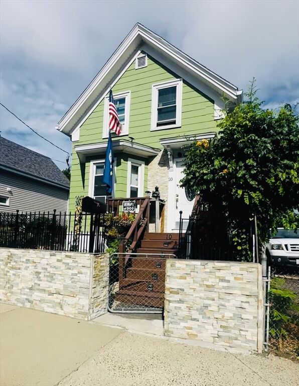 Property Photo: 10 Marianna St MA 01902