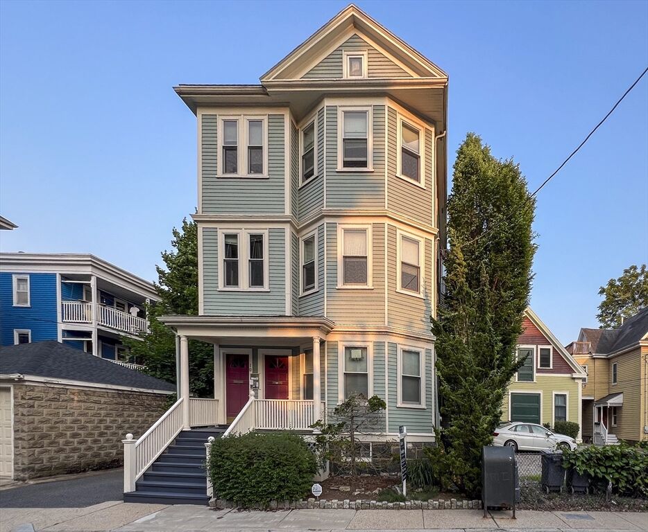 Property Photo:  10 Plainfield St Unit 2  MA 02130 