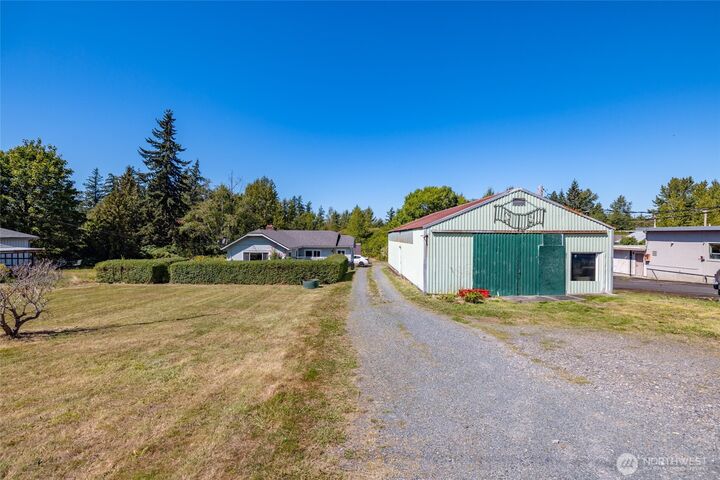 Property Photo: 3817 E Sunset Drive WA 98226