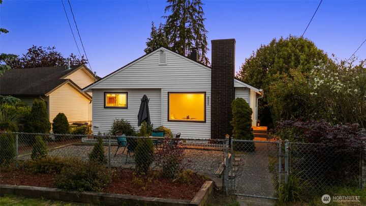 8535  16th Avenue NW  Seattle WA 98117 photo