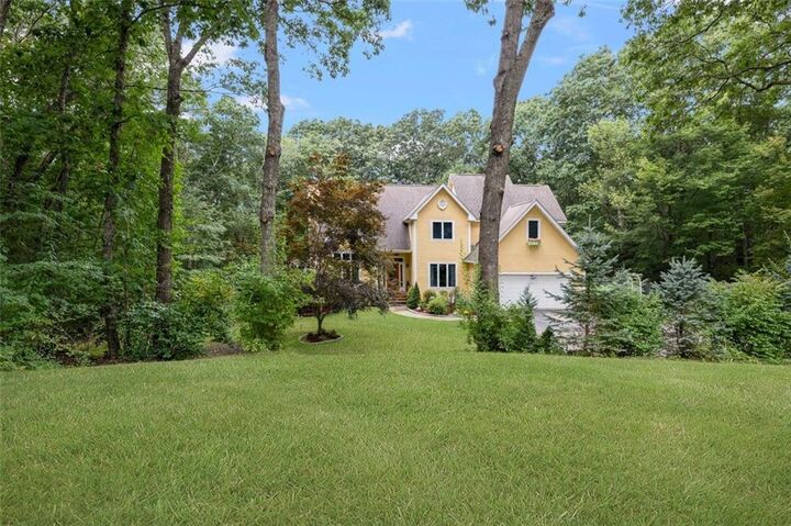 Property Photo: 5 Woodmansee Court RI 02892