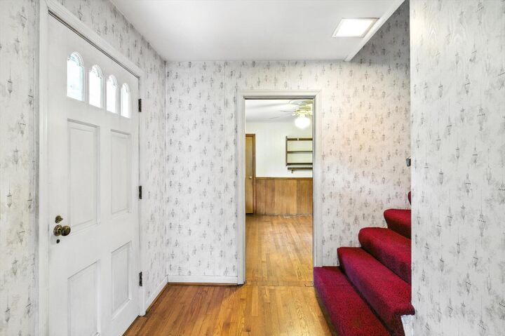 Property Photo:  204 Farrell Street W  TN 37826 