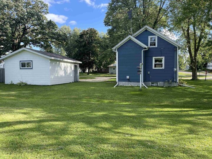 Property Photo: 307 East Madison Street WI 53919