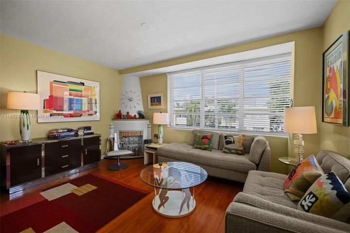 Property Photo:  1525 Meridian Ave 202  FL 33139 