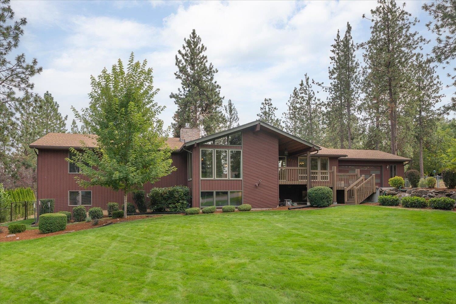 Property Photo: 4019 S Suncrest Dr WA 99037