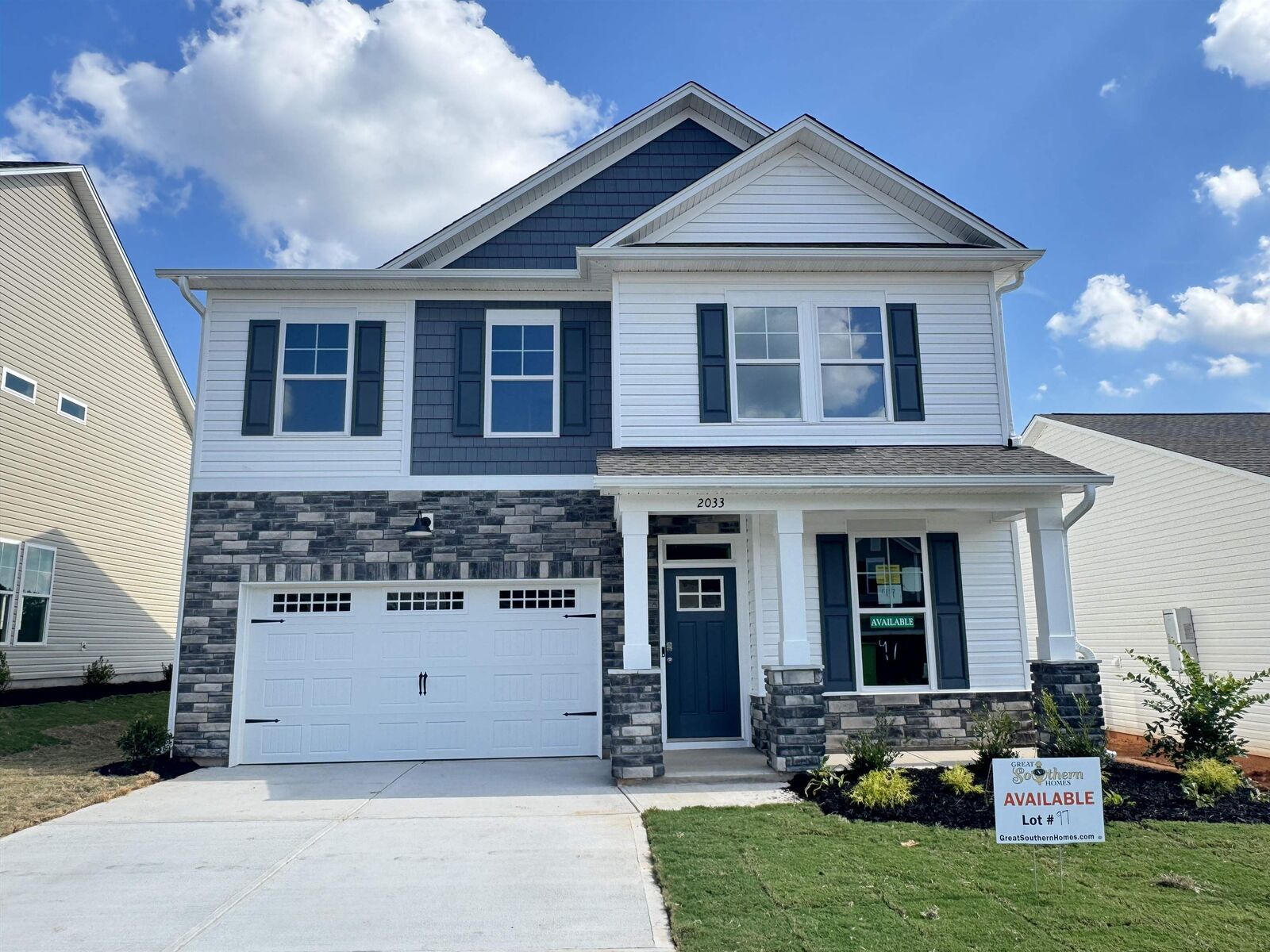 Property Photo:  2033 Halton Oaks Drive  SC 29303 