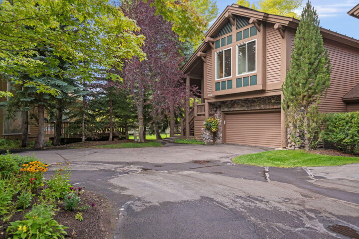 Property Photo: 4627 Arrowwood Condo Dr ID 83353
