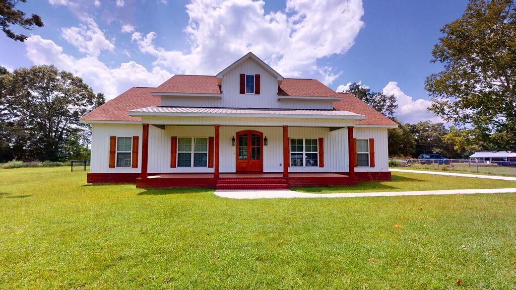 Property Photo: 2809 N County Road 19 AL 36477