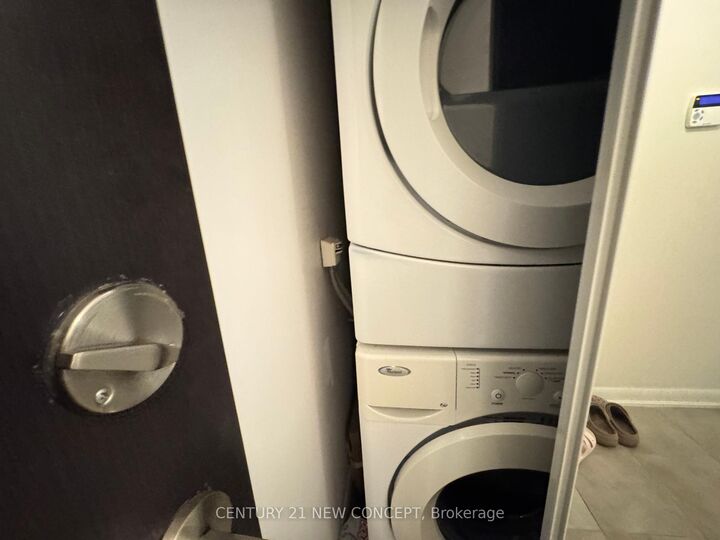 Property Photo:  5168 Yonge Street 2709  ON M2N 0G1 