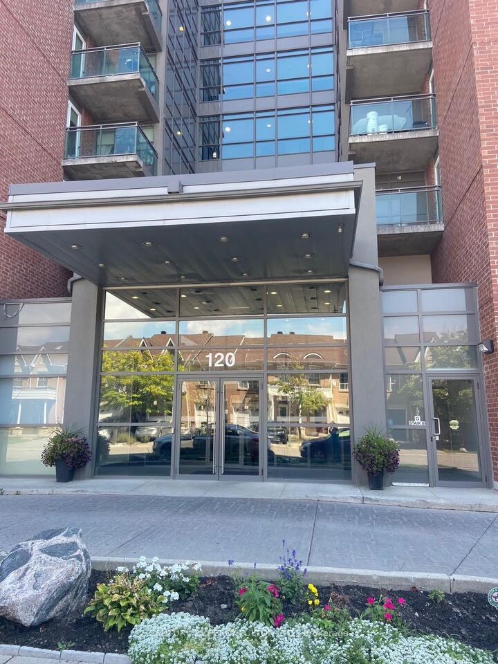120 Dallimore Circle 824  Toronto ON M3C 4J1 photo