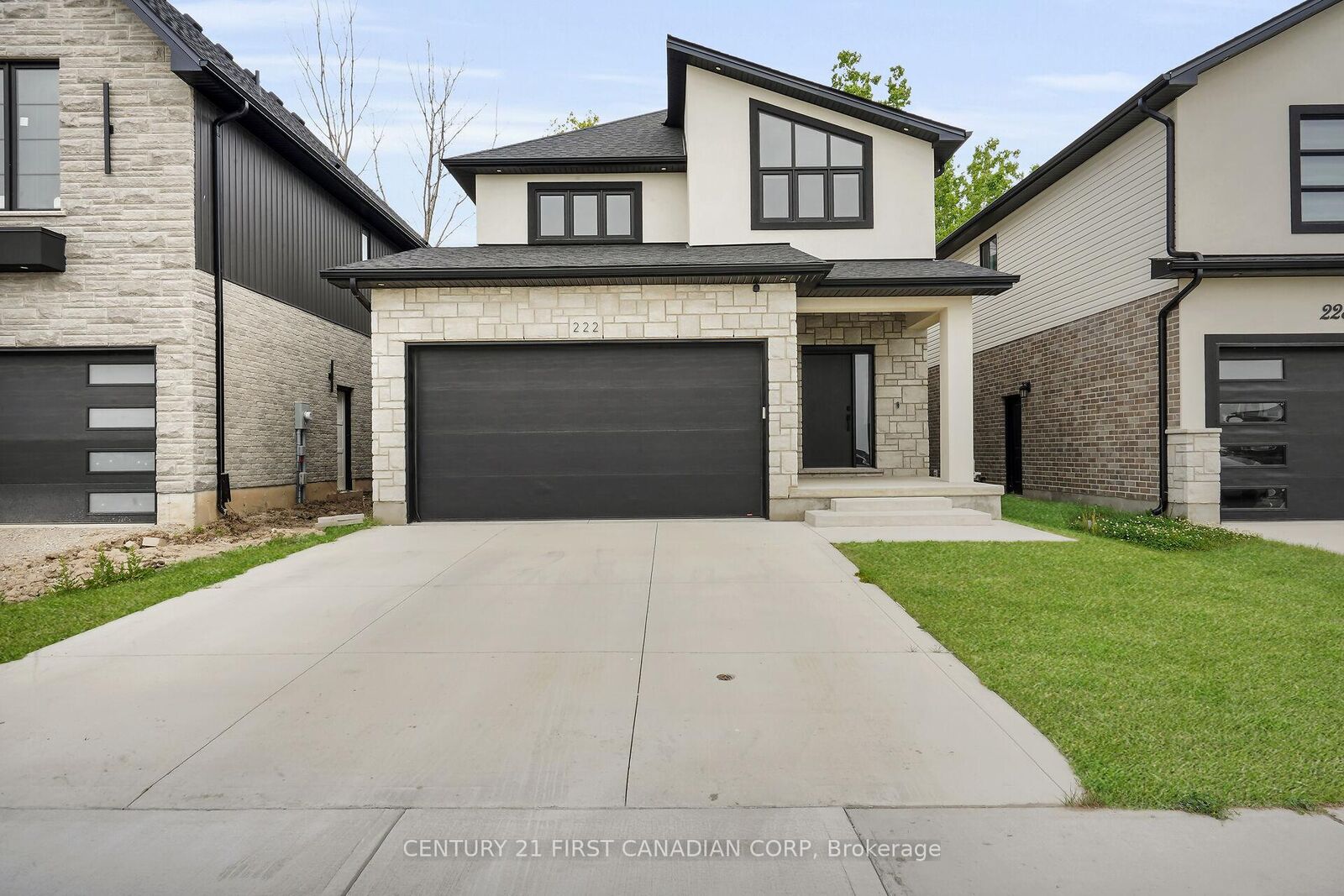 Photo de la propriété: 222 Knott Drive ON N6L 0G6