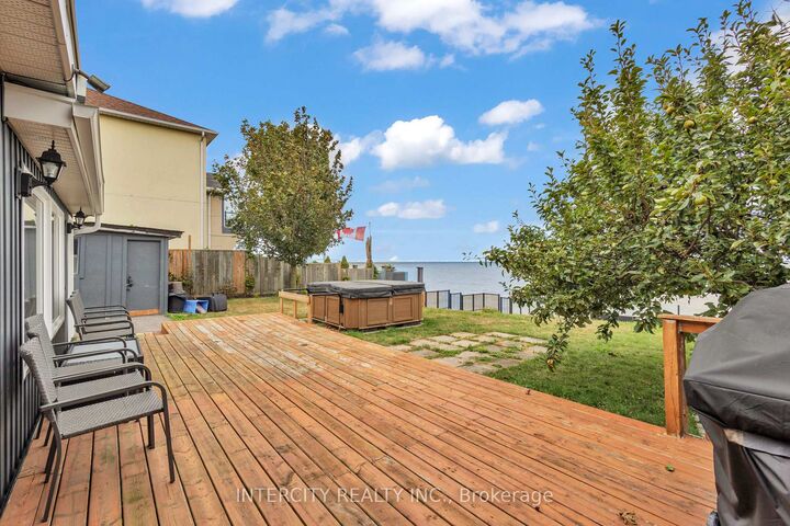 Photo de la propriété: 24 Trillium Avenue ON L8E 5E1