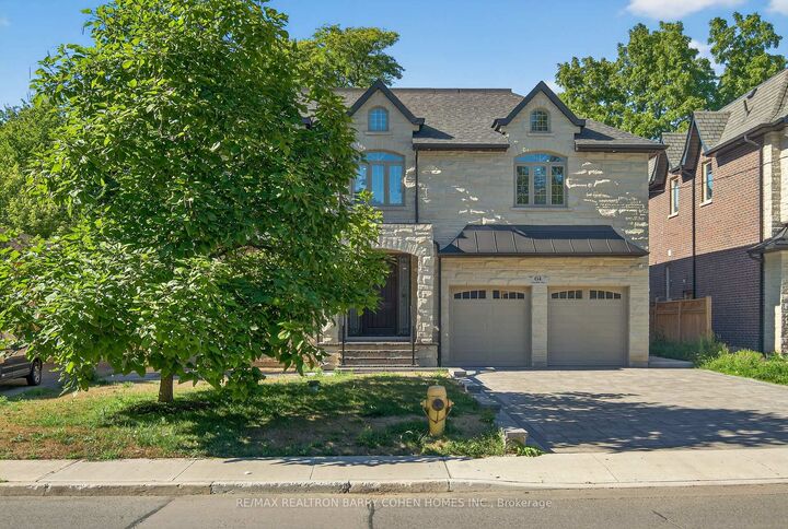 Photo de la propriété: 64 Empress Avenue ON M2N 3T4
