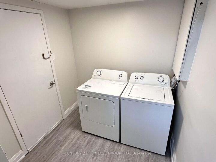 Property Photo:  88 Glendower Circuit Upper  ON M1T 2Z4 