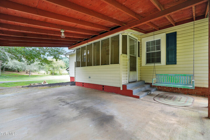 Property Photo:  1960 Dave Buck Road  TN 37601 