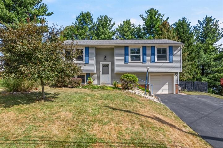 144 Rivercrest Drive  Moon/Crescent Twp PA 15108 photo