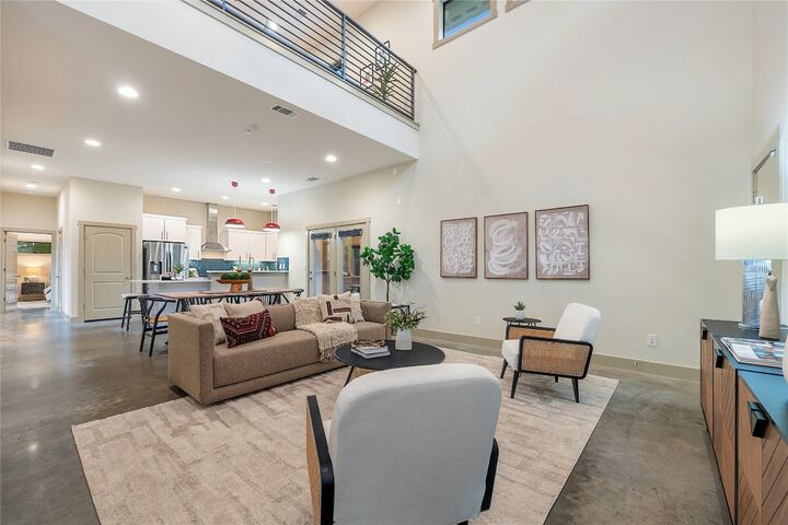 Property Photo: 2512 E 2nd Street TX 78702