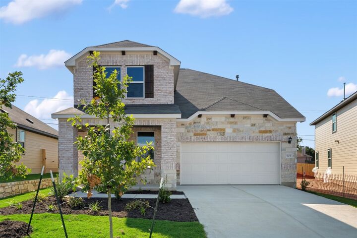 Property Photo:  619 Palo Brea Loop  TX 78634 